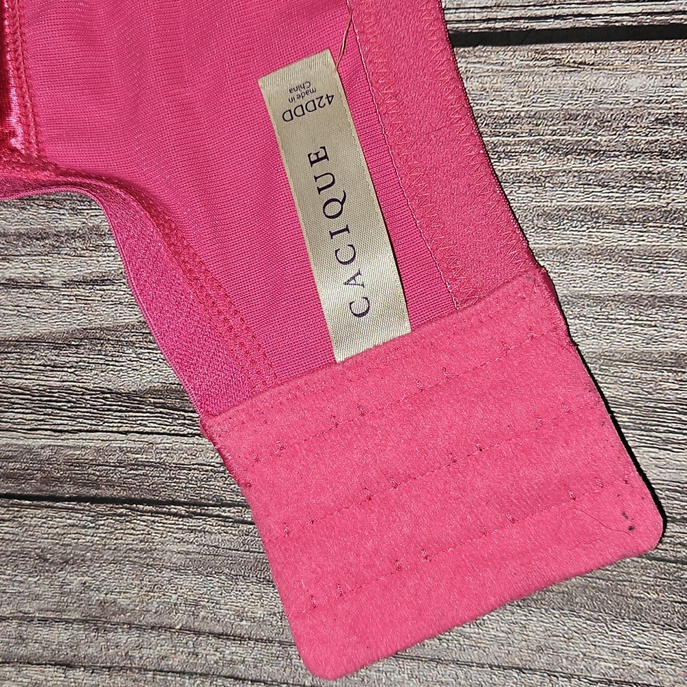 SALE! Cacique Elegant Pink and Black Lace Bra - Picture 2 of 2